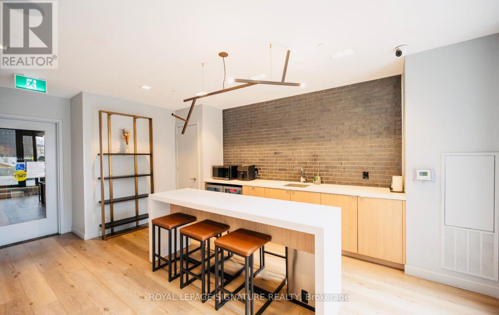 411 - 7 Smith Crescent, Toronto, Ontario  M8Z 0G3 - Photo 25 - W13046582