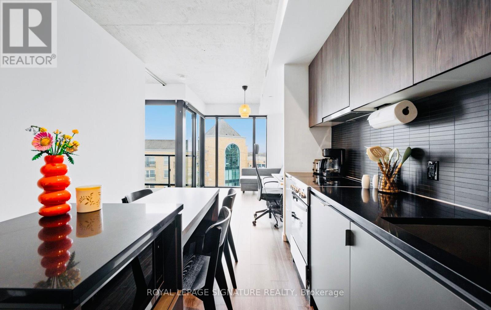 411 - 7 Smith Crescent, Toronto, Ontario  M8Z 0G3 - Photo 9 - W13046582