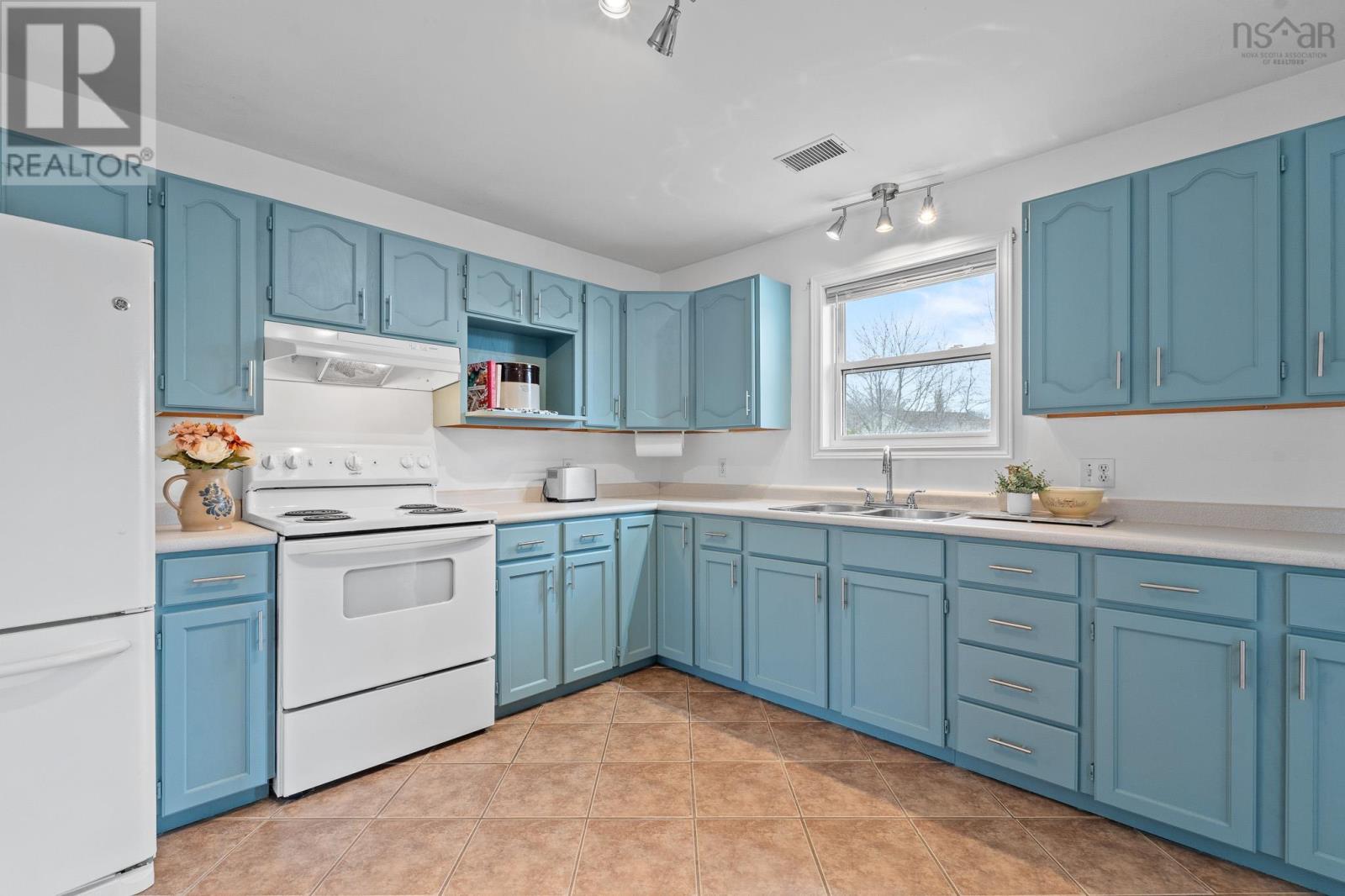 1030 Club Crescent, New Minas, Nova Scotia  B4N 4Z5 - Photo 18 - 202608662