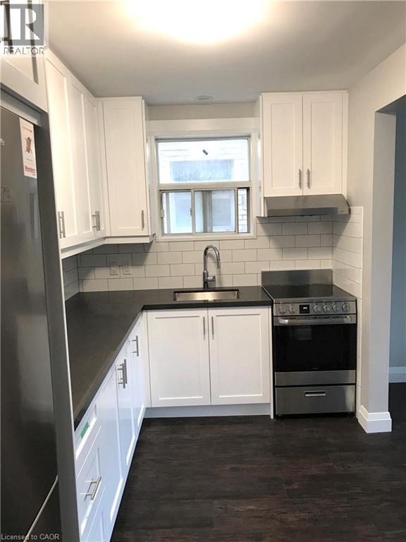 273 Lakeshore Road E Unit# 1, Mississauga, Ontario  L5G 1G8 - Photo 2 - 40824250