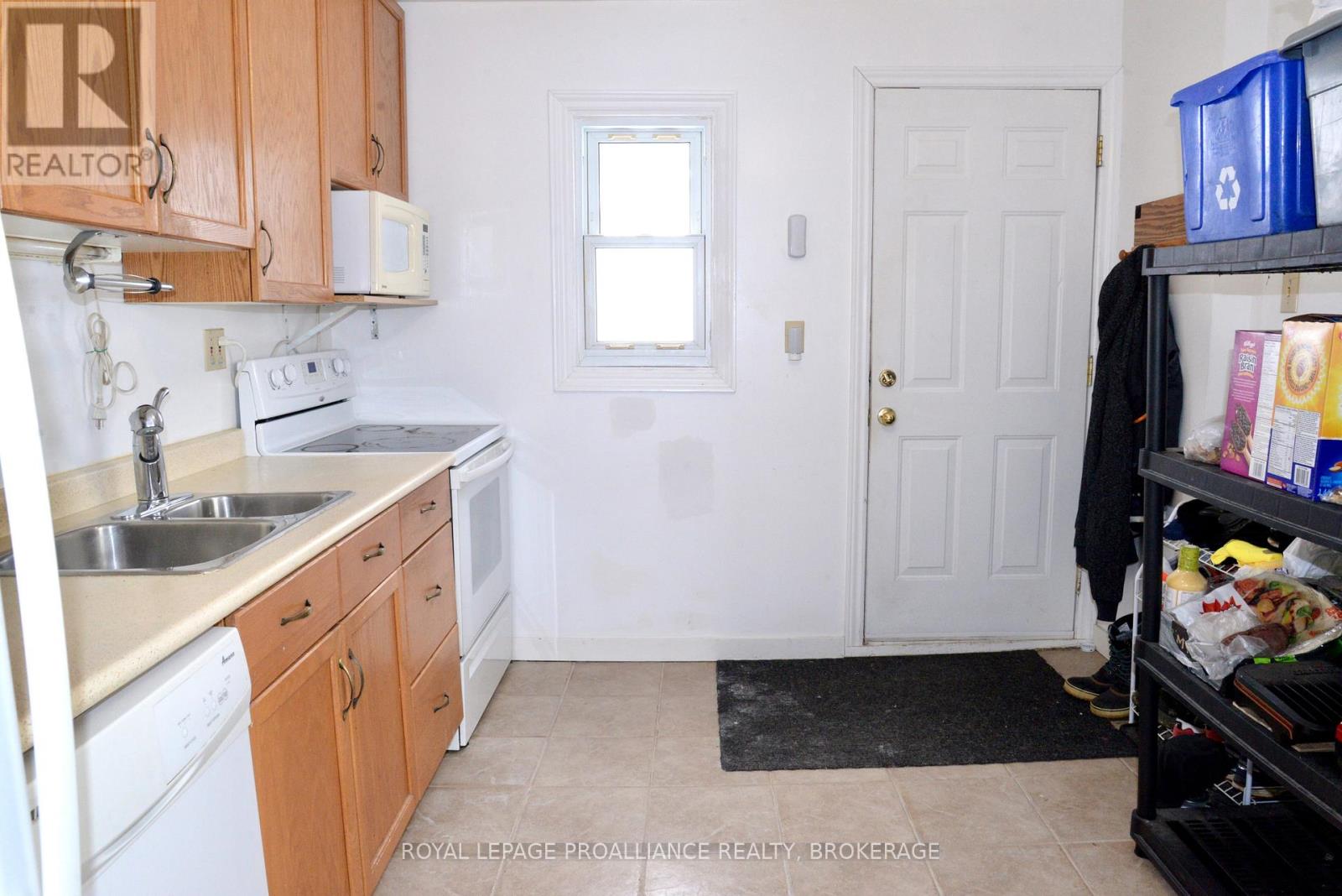 66 Fergus Street, Kingston, Ontario  K7K 4L2 - Photo 3 - X13046662