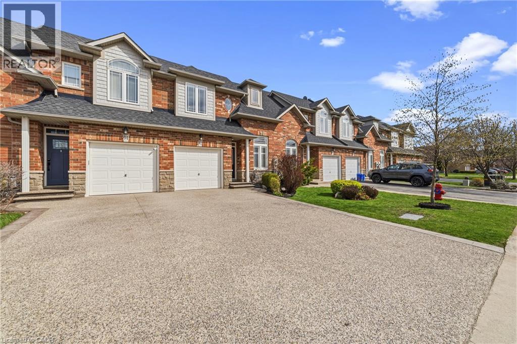 92 Benziger Lane, Stoney Creek, Ontario  L8E 6G5 - Photo 2 - 40823435