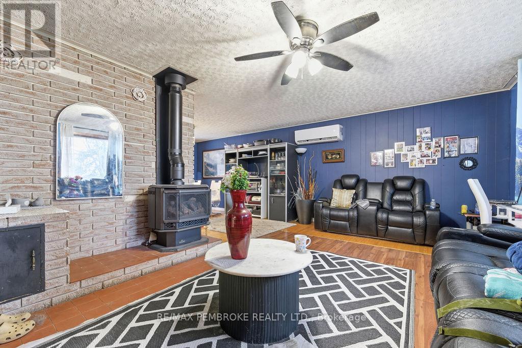 33698 Highway 17 Highway W, Deep River, Ontario  K0J 1P0 - Photo 11 - X12997862