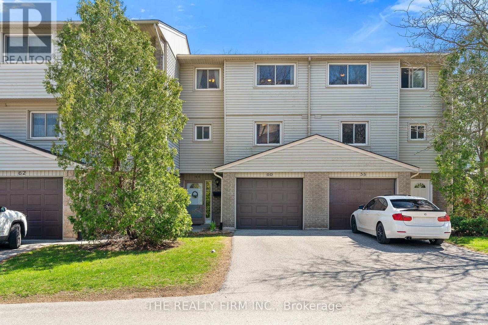 60 - 300 SANDRINGHAM CRESCENT, London South, Ontario