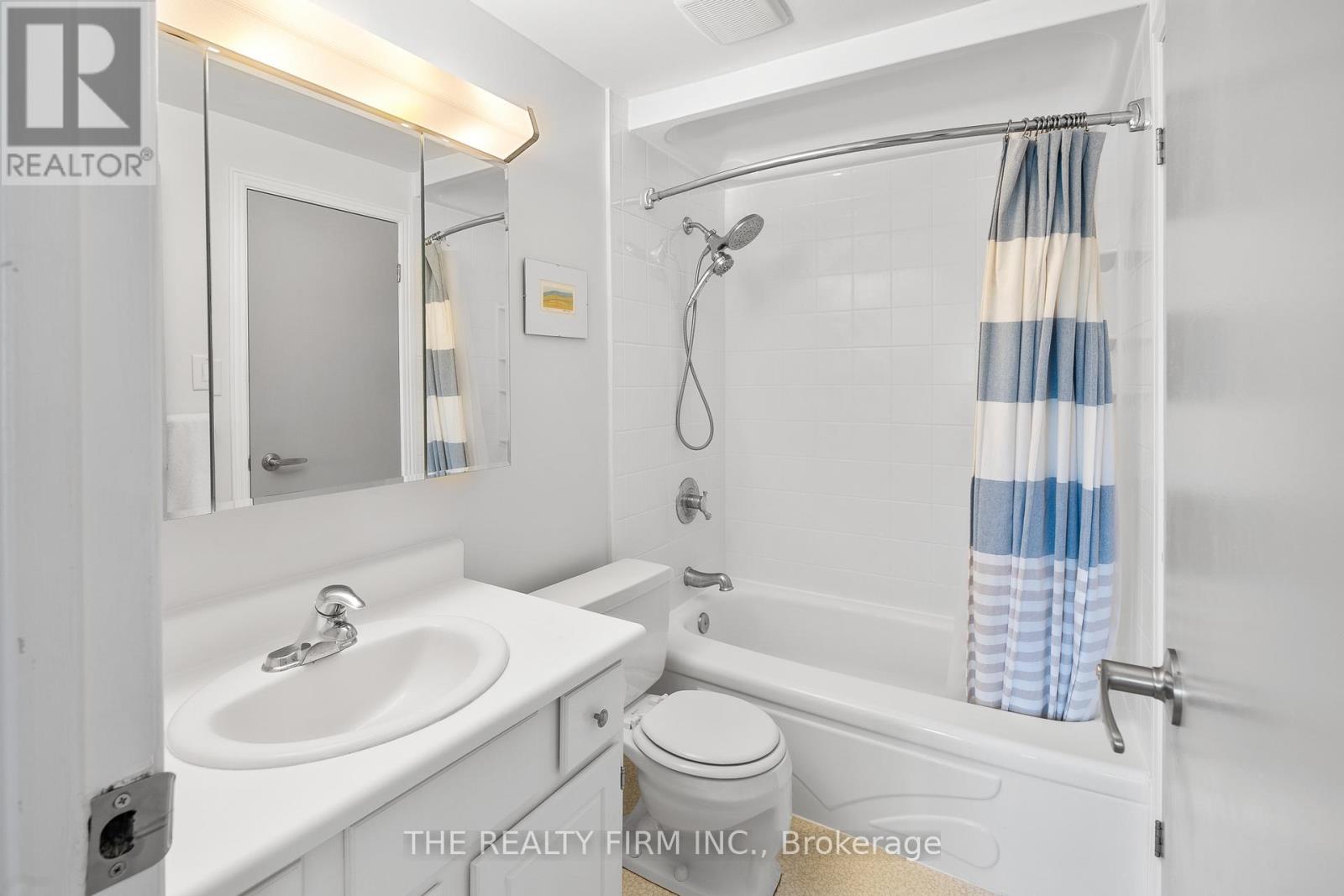 60 - 300 Sandringham Crescent, London South, Ontario  N6C 5B4 - Photo 18 - X13046644