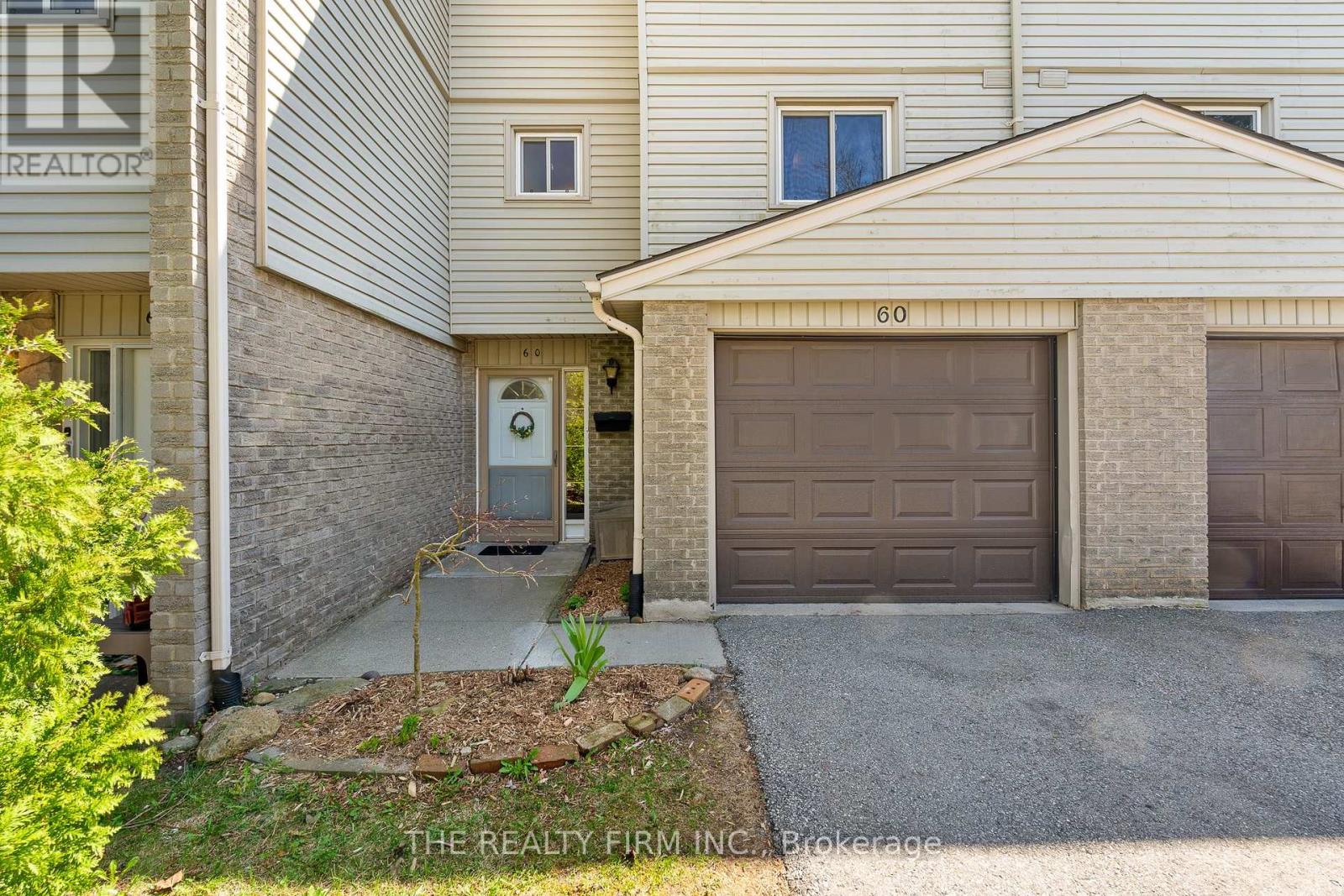 60 - 300 Sandringham Crescent, London South, Ontario  N6C 5B4 - Photo 2 - X13046644