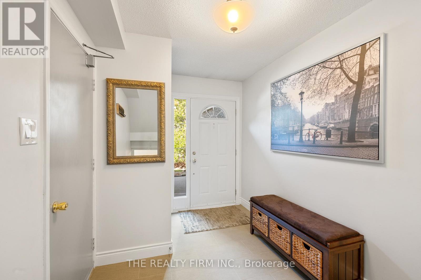 60 - 300 Sandringham Crescent, London South, Ontario  N6C 5B4 - Photo 3 - X13046644