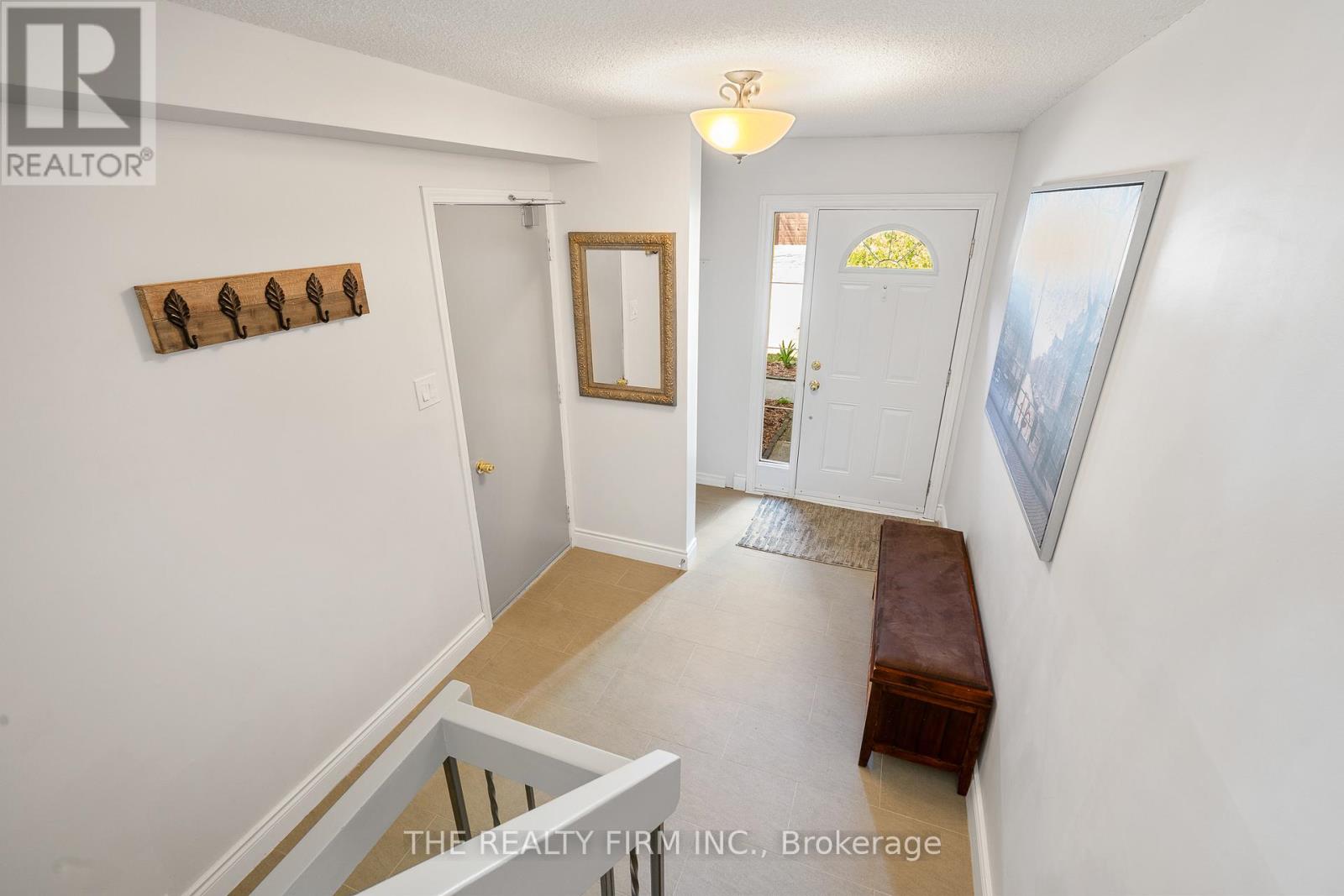 60 - 300 Sandringham Crescent, London South, Ontario  N6C 5B4 - Photo 4 - X13046644