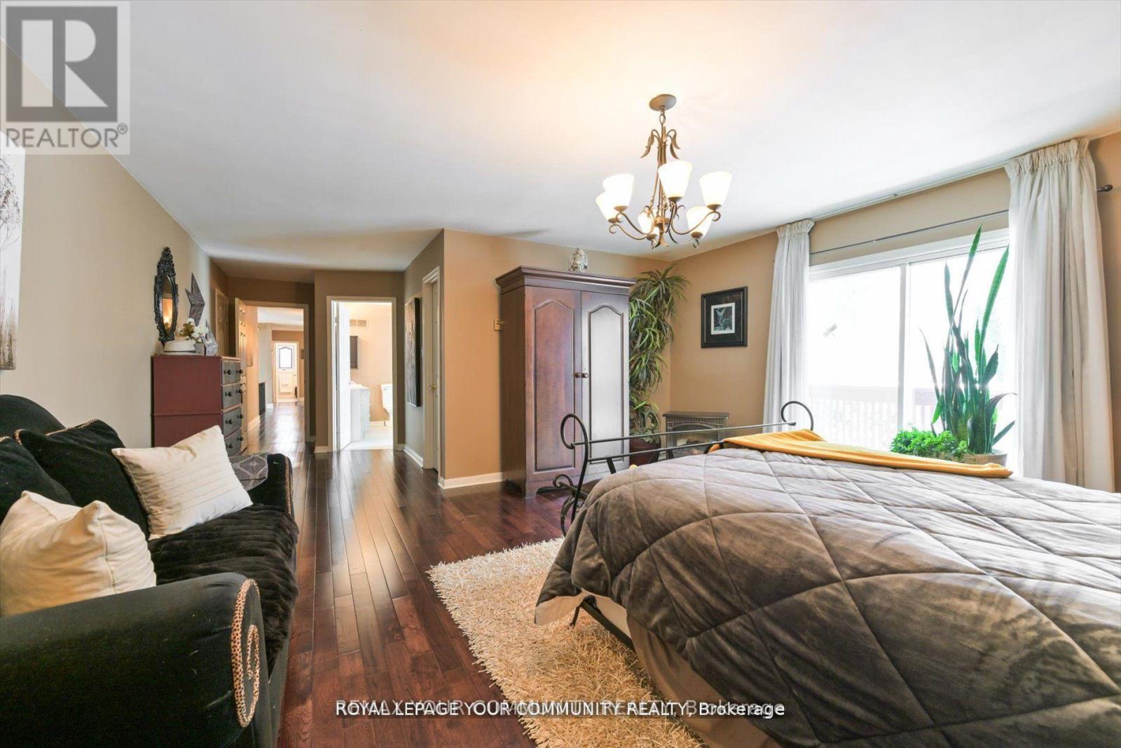 247 Harris Avenue, Richmond Hill, Ontario  L4E 3M3 - Photo 19 - N12764170