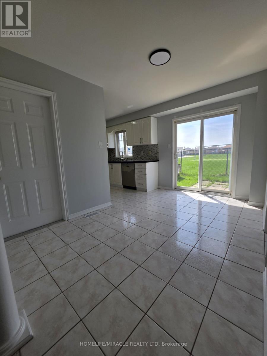 92 Zebra Trail, Brampton, Ontario  L6R 2J3 - Photo 7 - W13017542