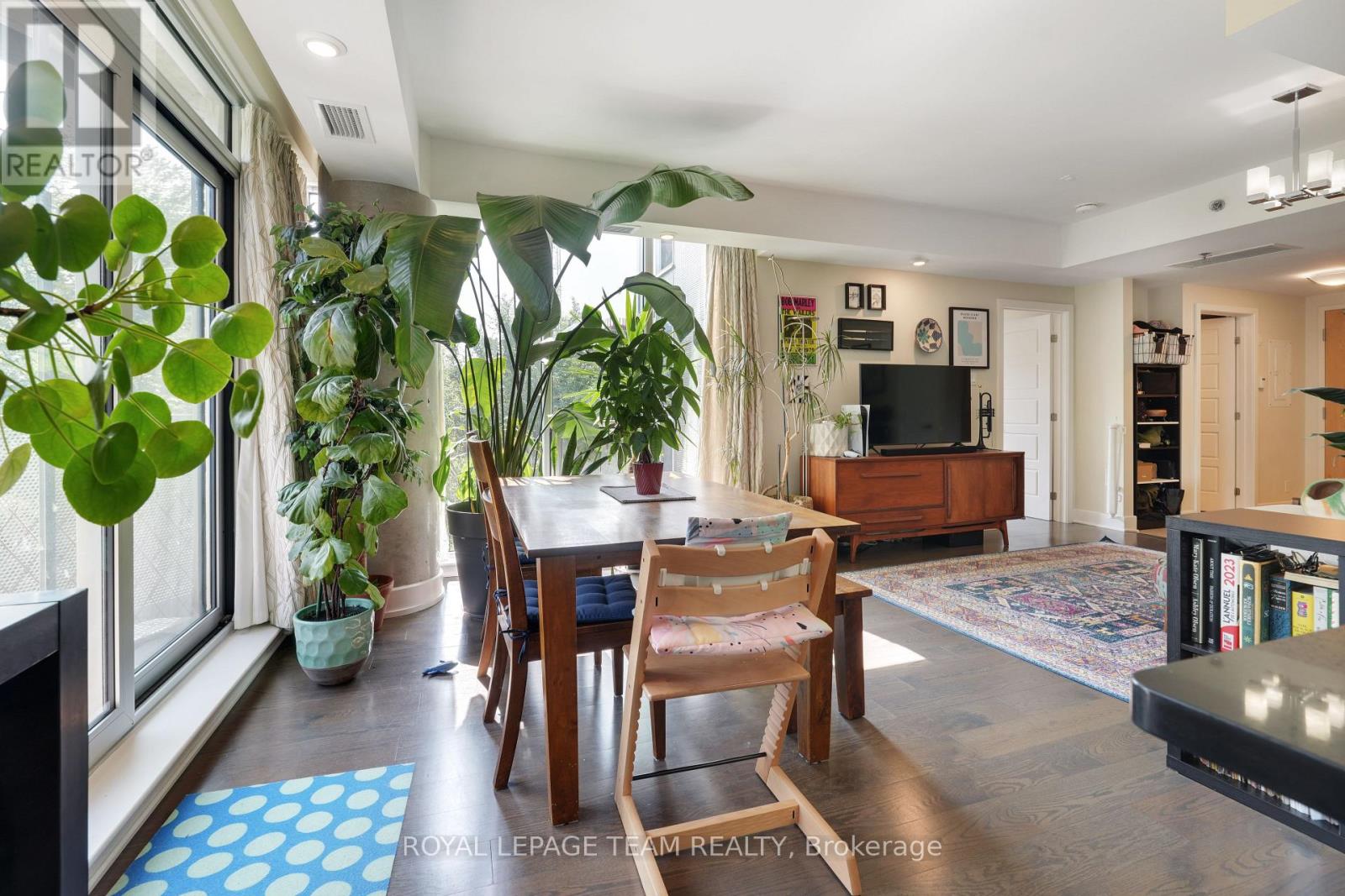 324 - 300c Lett Street, Ottawa, Ontario  K1R 0A8 - Photo 15 - X12723652