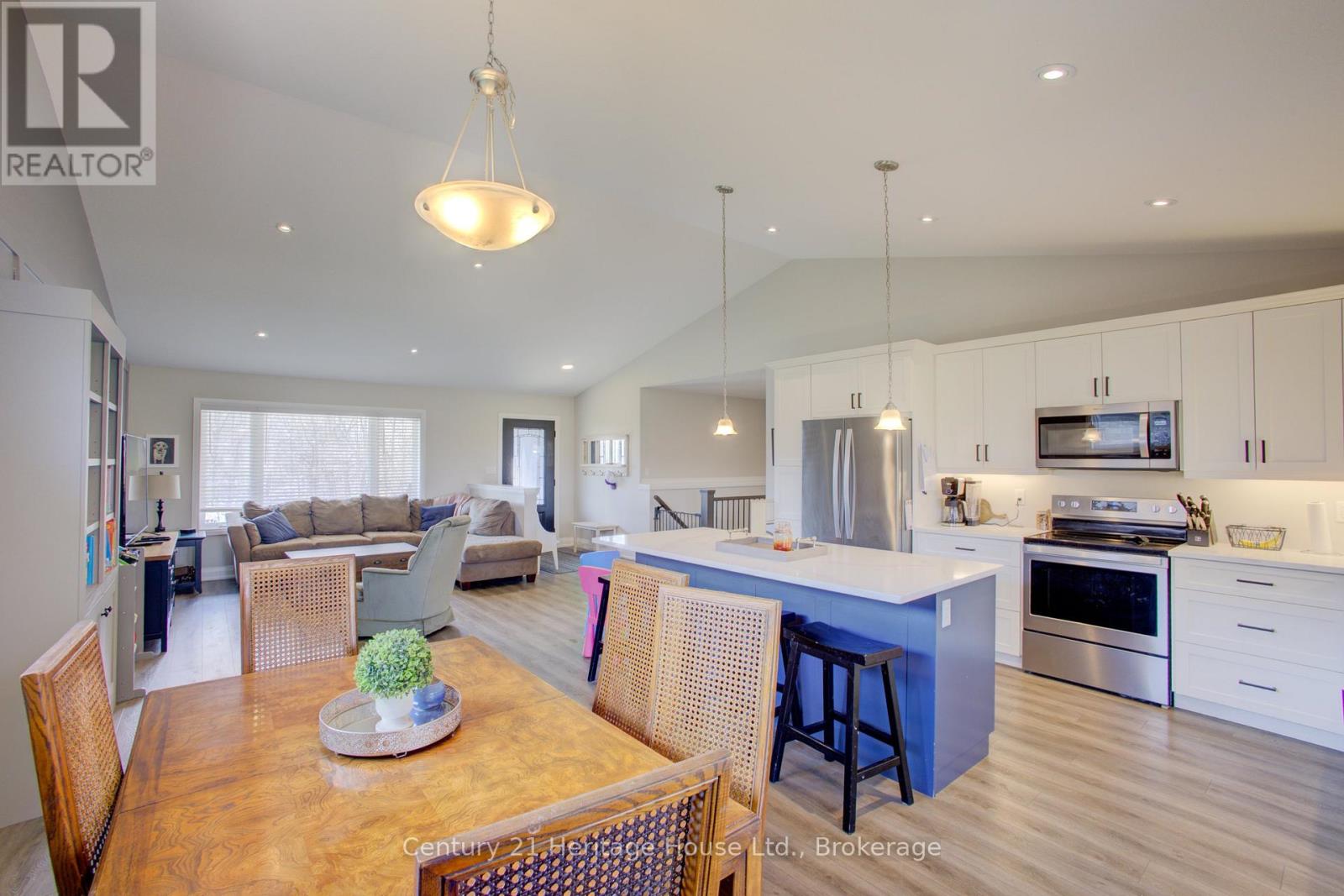 114 Jackson Street, West Grey, Ontario  N0G 1R0 - Photo 13 - X13046694