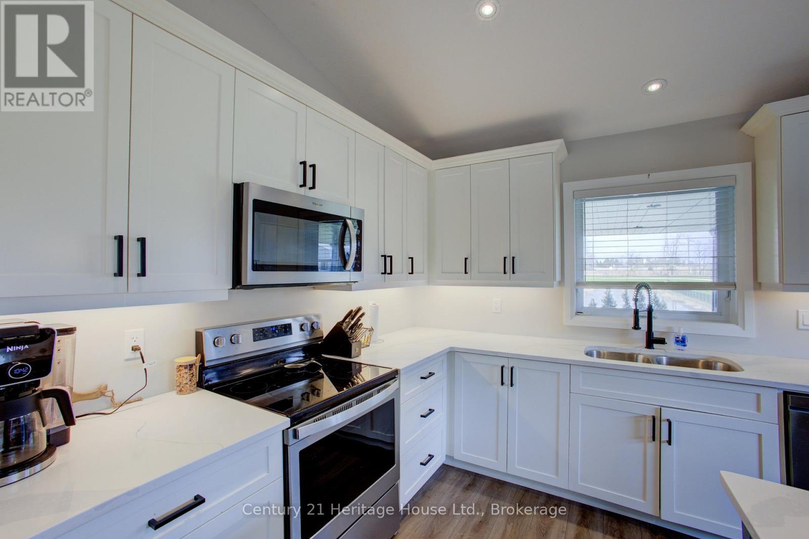 114 Jackson Street, West Grey, Ontario  N0G 1R0 - Photo 18 - X13046694