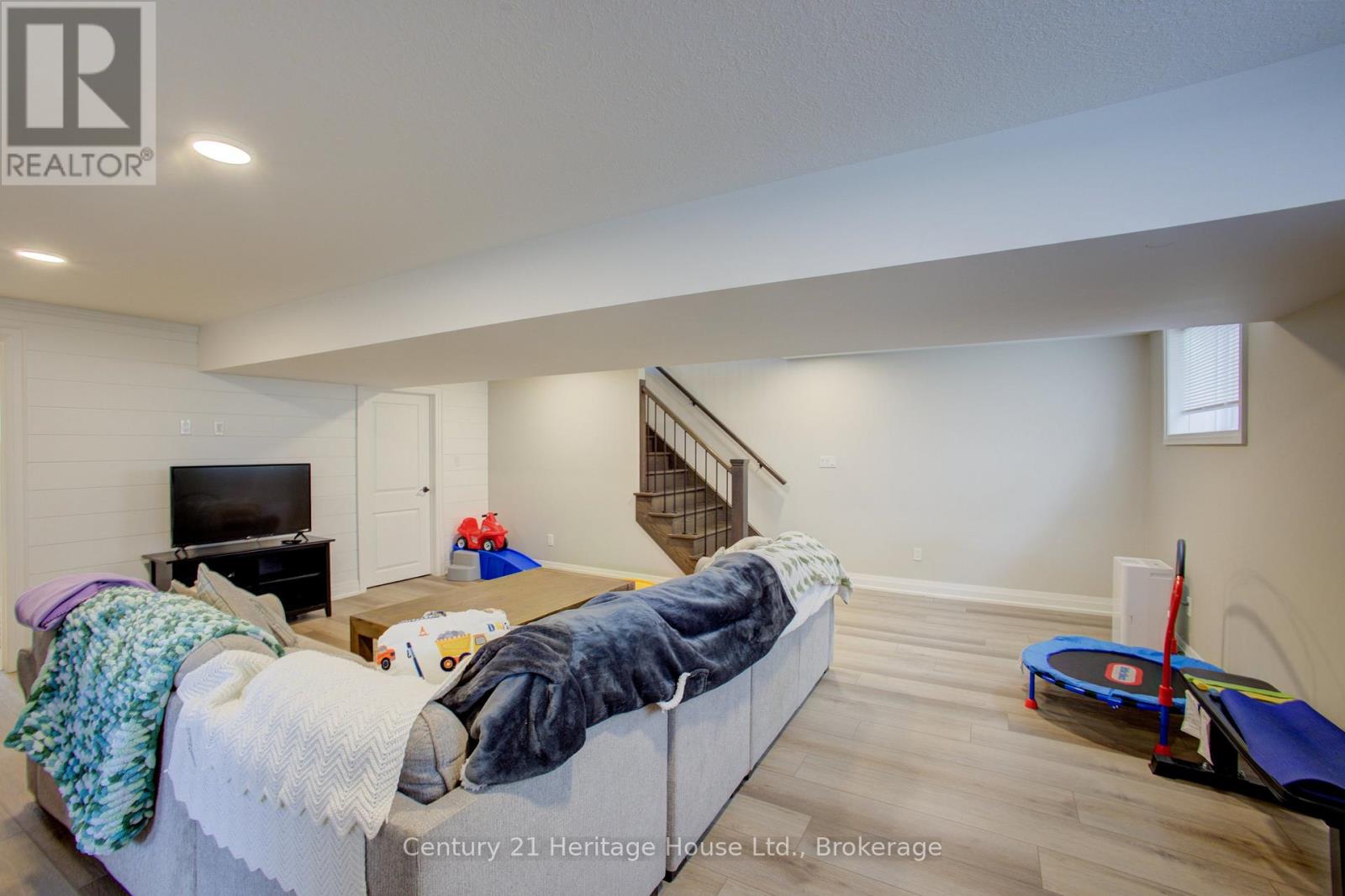 114 Jackson Street, West Grey, Ontario  N0G 1R0 - Photo 29 - X13046694