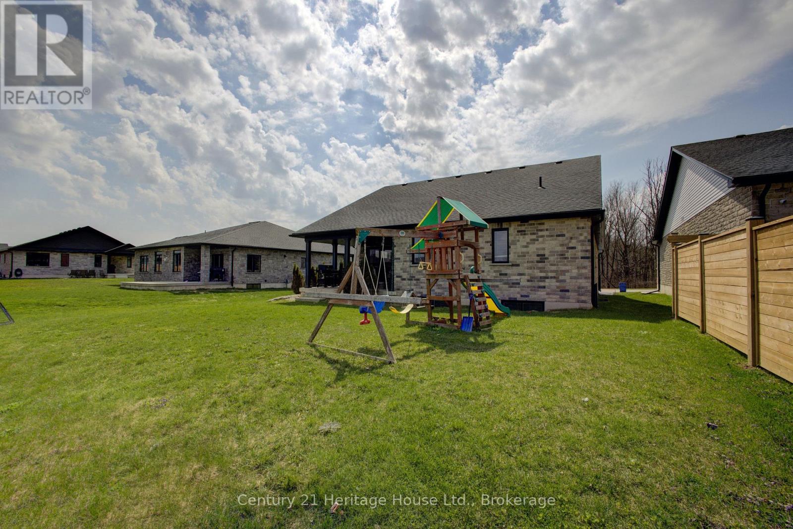 114 Jackson Street, West Grey, Ontario  N0G 1R0 - Photo 39 - X13046694