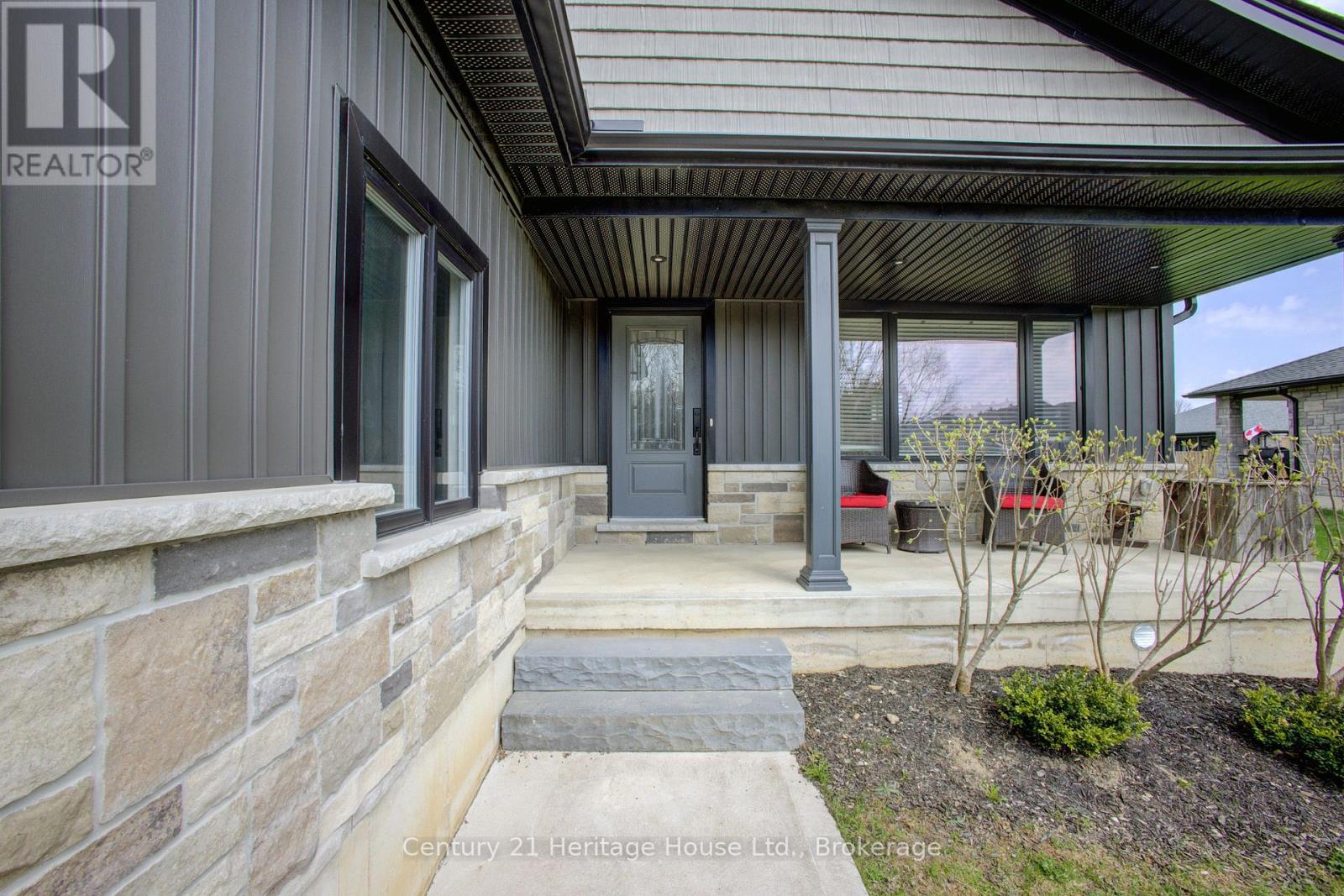 114 Jackson Street, West Grey, Ontario  N0G 1R0 - Photo 5 - X13046694