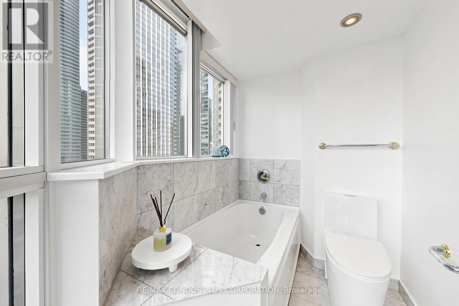 1412 - 208 Queens Quay W, Toronto, Ontario  M5J 2Y5 - Photo 15 - C13046622