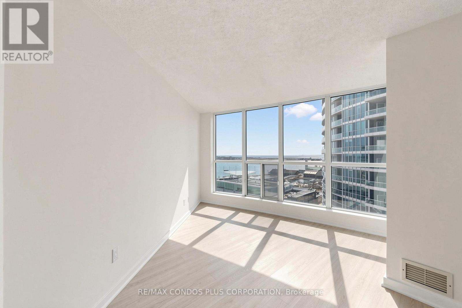 1412 - 208 Queens Quay W, Toronto, Ontario  M5J 2Y5 - Photo 18 - C13046622