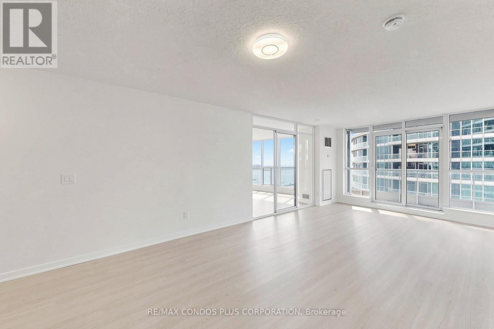 1412 - 208 Queens Quay W, Toronto, Ontario  M5J 2Y5 - Photo 5 - C13046622