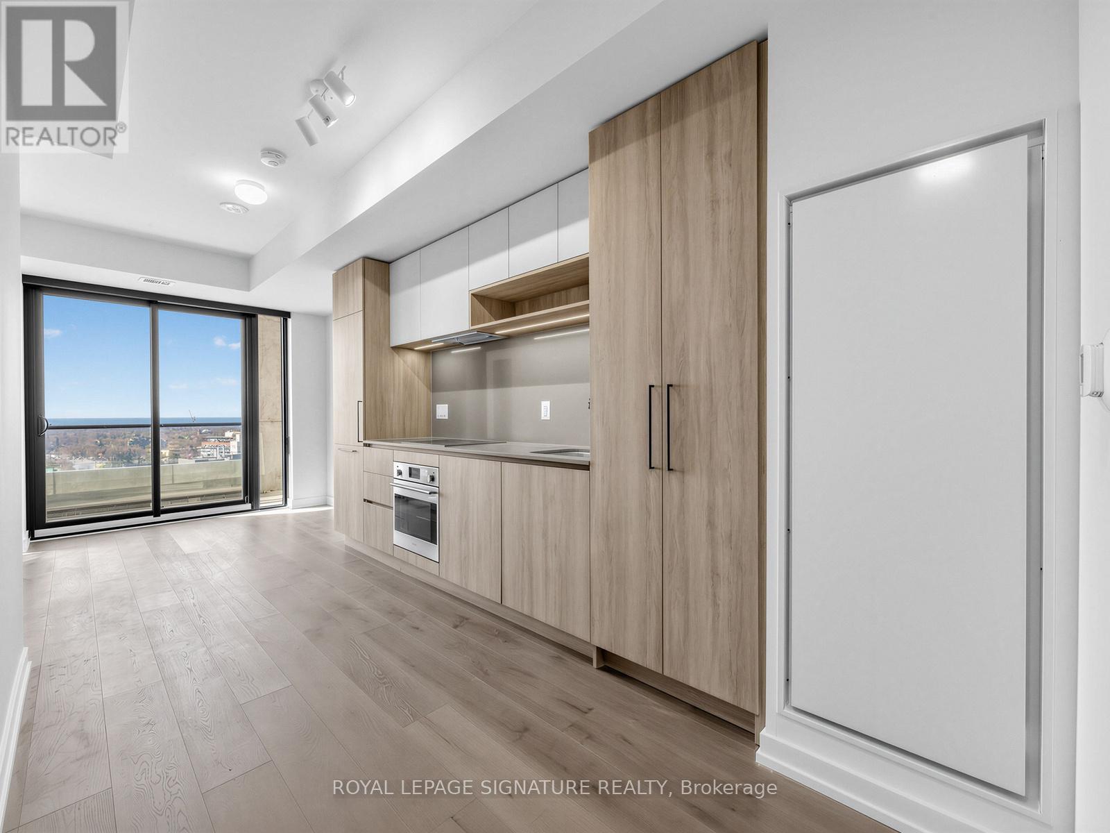 1403 - 181 STERLING ROAD, Toronto, Ontario