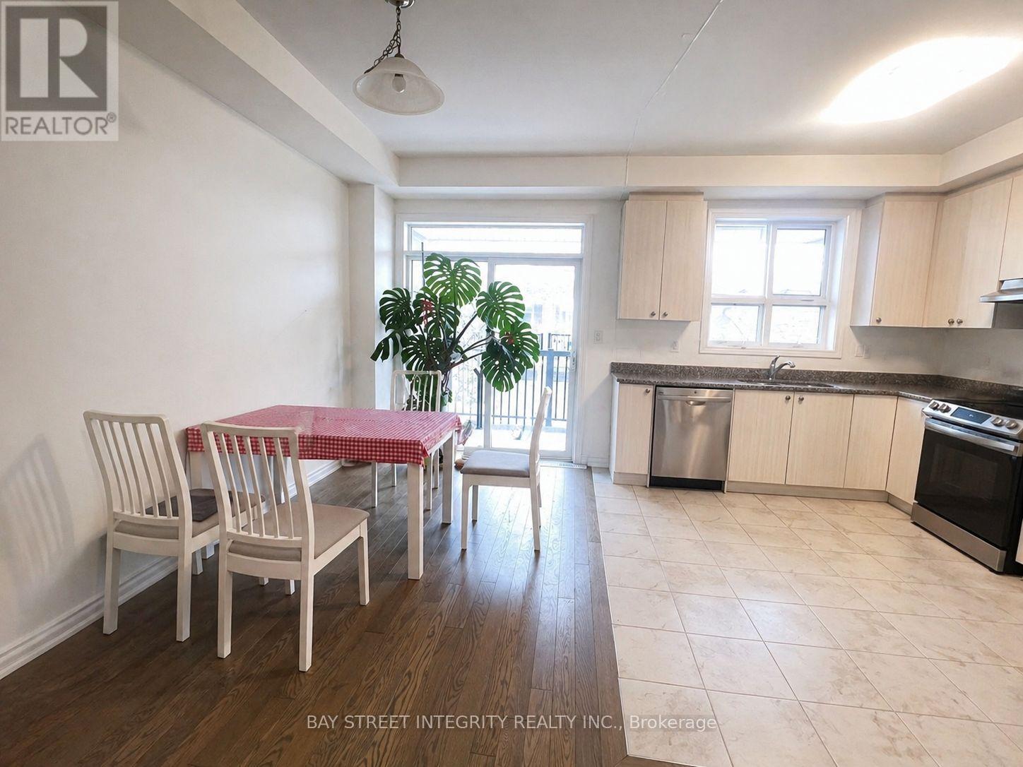 90 Imperial College Lane, Markham (Wismer), Ontario  L6E 2C2 - Photo 3 - N13046598