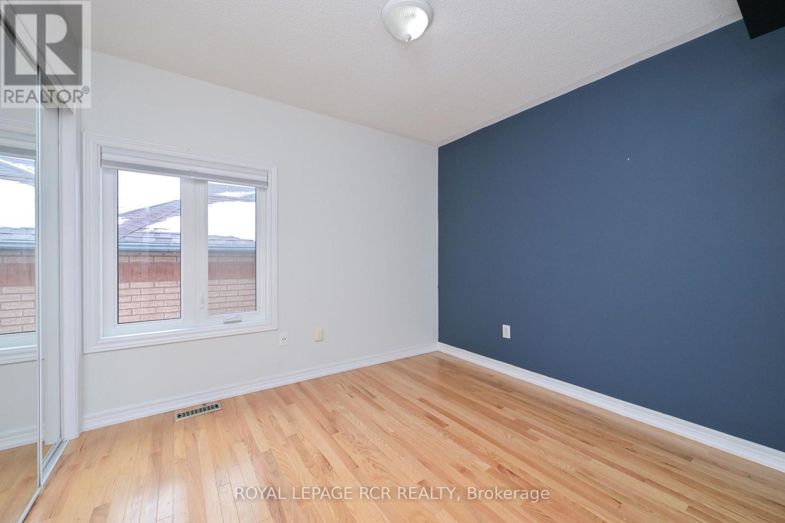 29 Depeuter Crescent, Bradford West Gwillimbury, Ontario  L3Z 3A3 - Photo 25 - N12828416