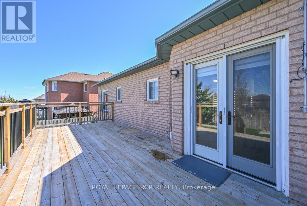 29 Depeuter Crescent, Bradford West Gwillimbury, Ontario  L3Z 3A3 - Photo 33 - N12828416