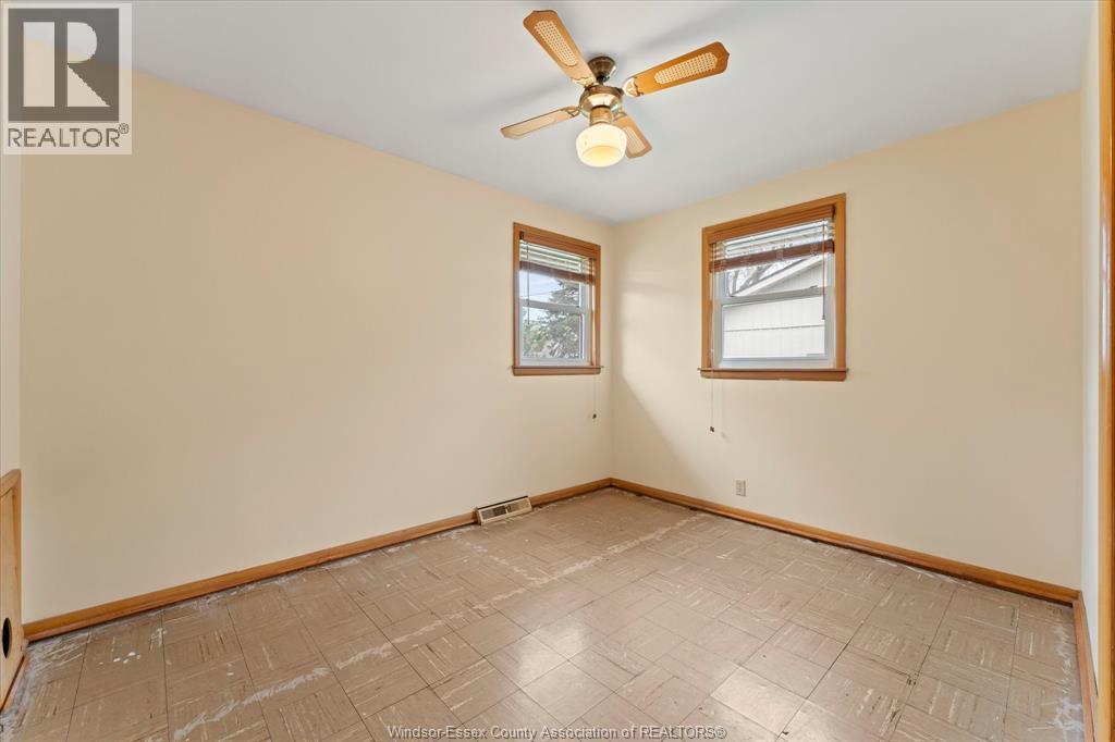 4045 Dougall, Windsor, Ontario  N9G 1X4 - Photo 21 - 26009221