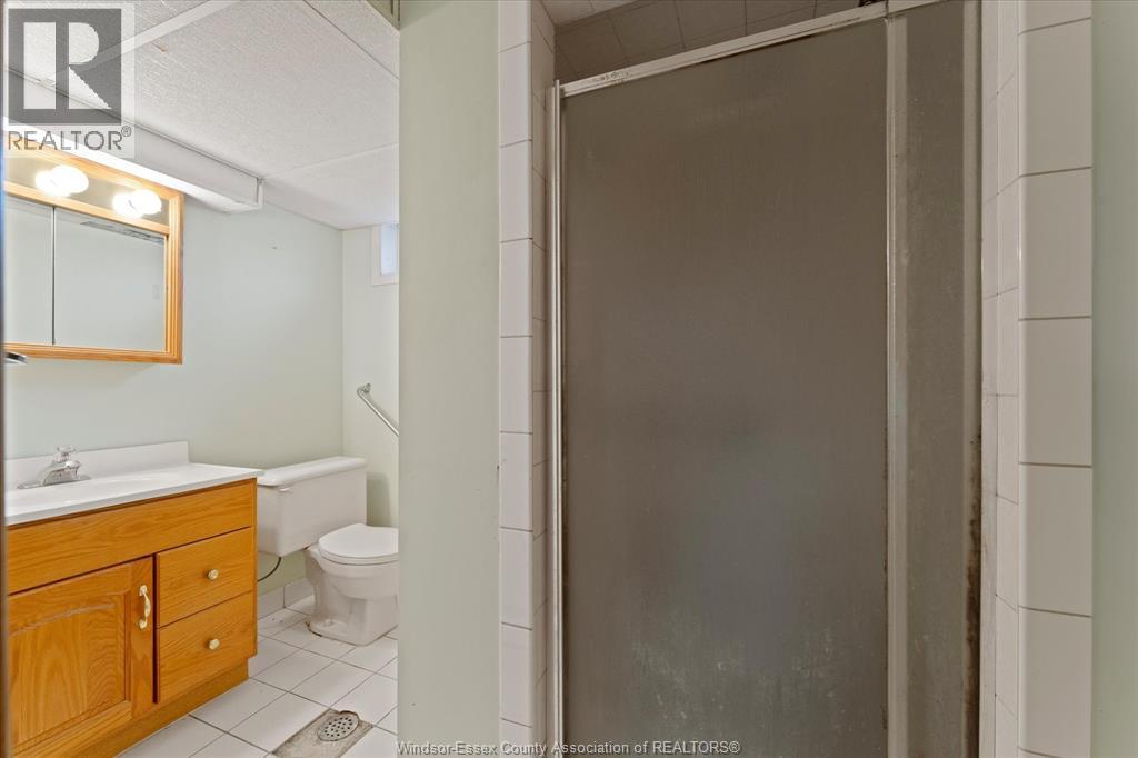 4045 Dougall, Windsor, Ontario  N9G 1X4 - Photo 31 - 26009221