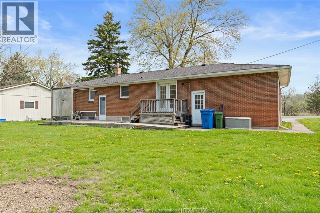4045 Dougall, Windsor, Ontario  N9G 1X4 - Photo 37 - 26009221