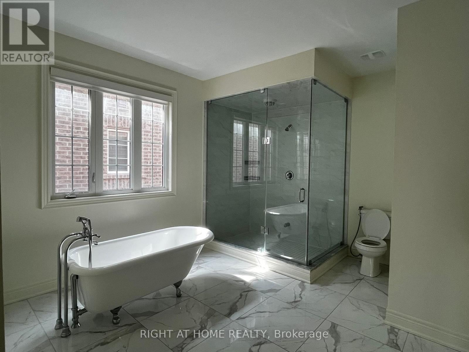 9 - 9 Strawcutter Gate, Vaughan, Ontario  L6A 4Y5 - Photo 45 - N13023460