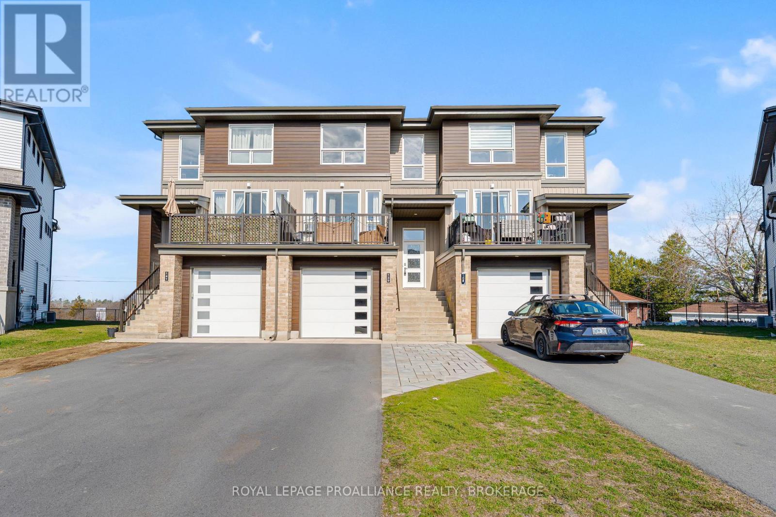 139 Superior Drive, Loyalist, Ontario  K7N 0E5 - Photo 2 - X12854658
