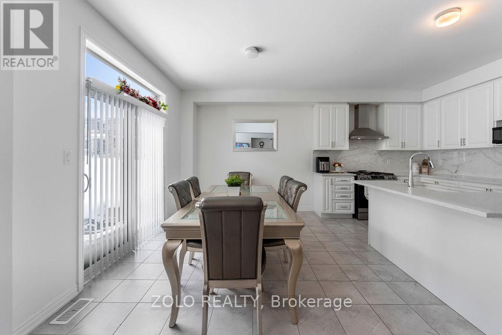 23 Kingsbury Trail, Barrie, Ontario  L9J 0W8 - Photo 9 - S12922412