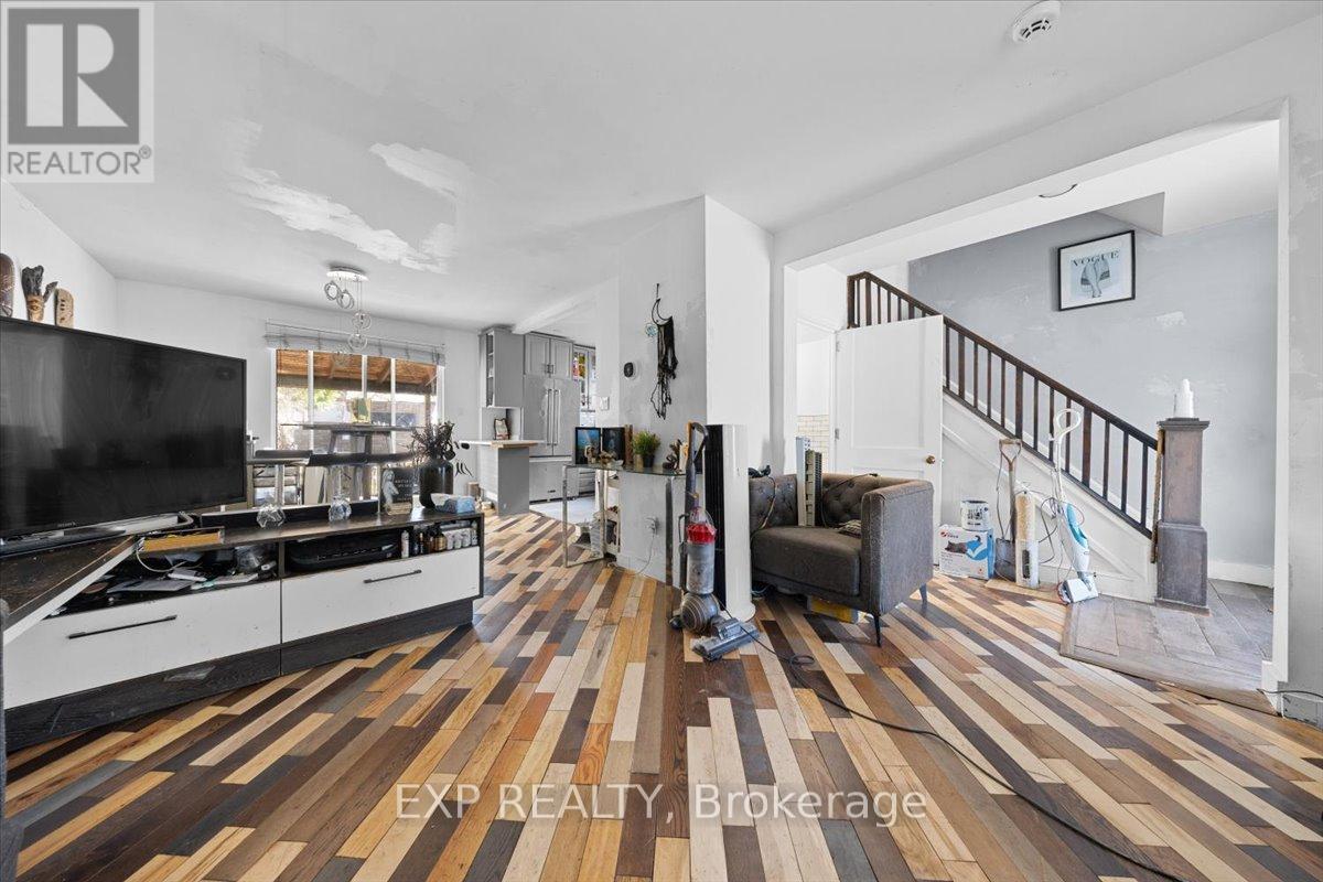 297 Cyr Avenue, Ottawa, Ontario  K1L 7N6 - Photo 7 - X12979062