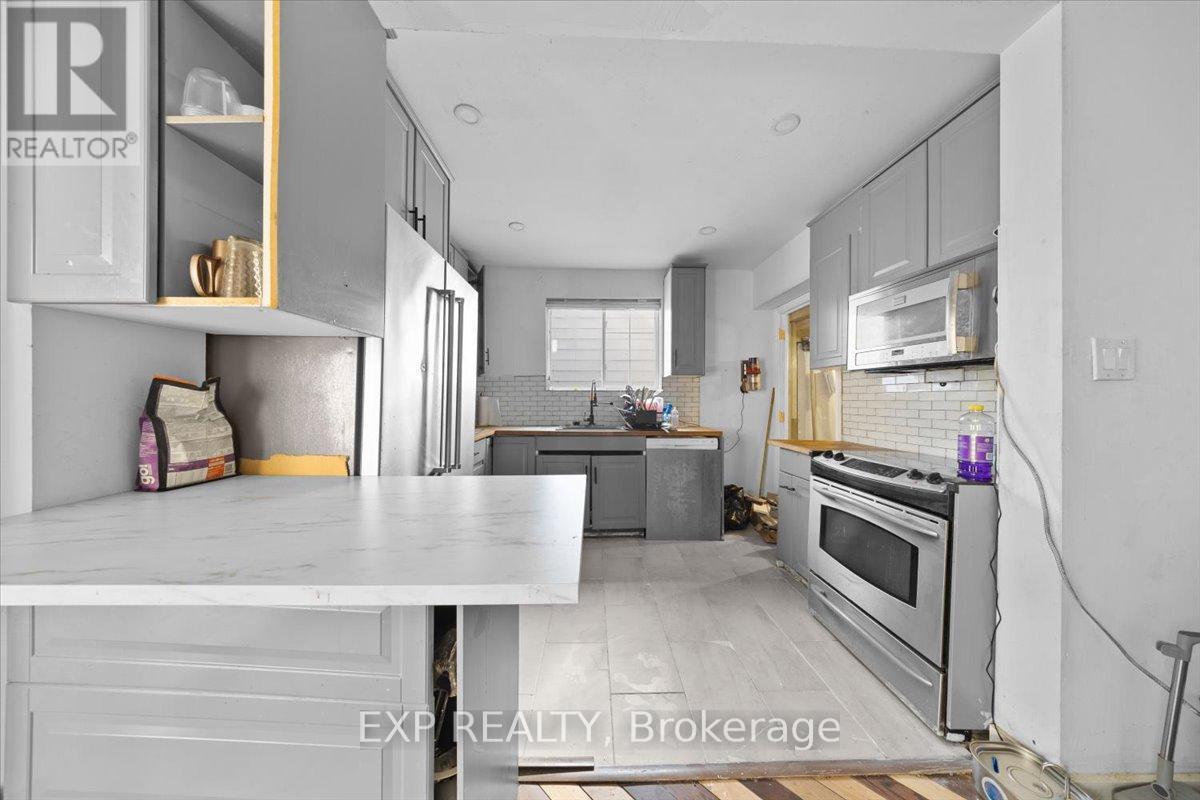 297 Cyr Avenue, Ottawa, Ontario  K1L 7N6 - Photo 9 - X12979062