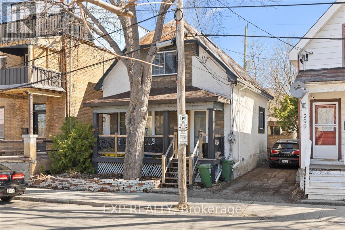 297 Cyr Avenue, Ottawa, Ontario  K1L 7N6 - Photo 3 - X12979062