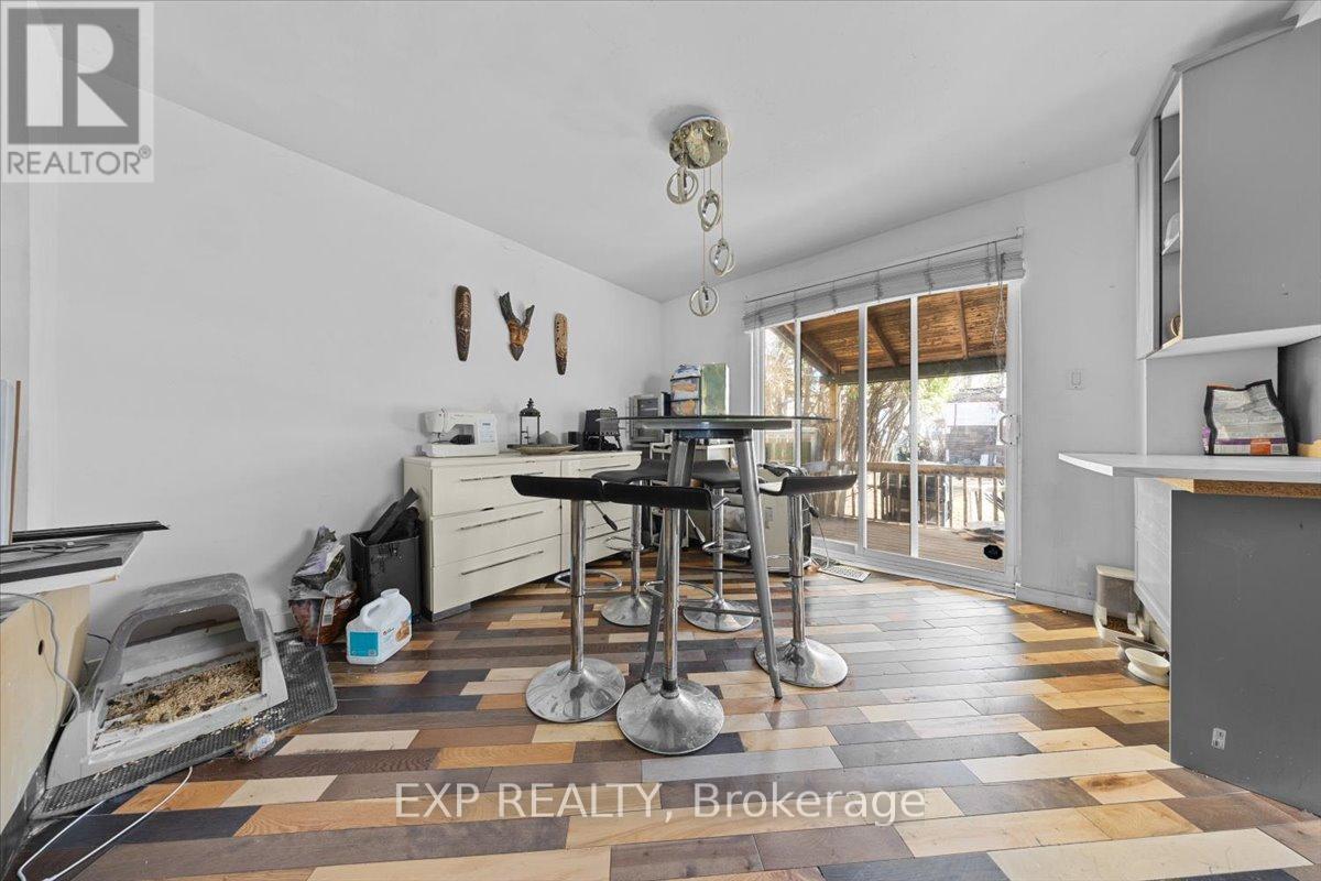 297 Cyr Avenue, Ottawa, Ontario  K1L 7N6 - Photo 8 - X12979062