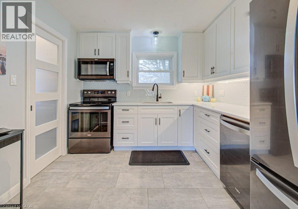 549 Dunbar Road, Kitchener, Ontario  N2M 2X1 - Photo 13 - 40824240