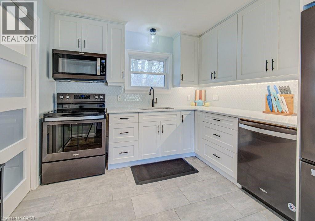 549 Dunbar Road, Kitchener, Ontario  N2M 2X1 - Photo 14 - 40824240