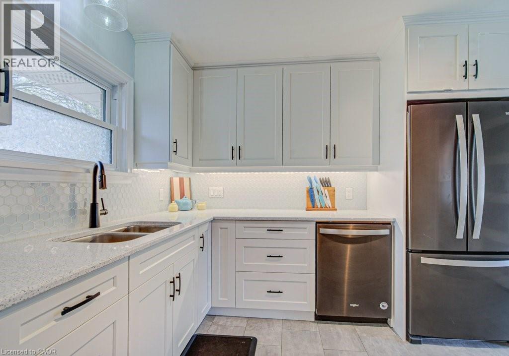 549 Dunbar Road, Kitchener, Ontario  N2M 2X1 - Photo 15 - 40824240