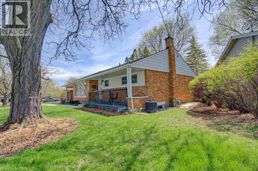 549 Dunbar Road, Kitchener, Ontario  N2M 2X1 - Photo 3 - 40824240