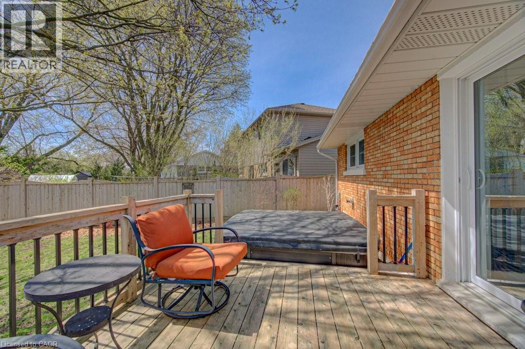 549 Dunbar Road, Kitchener, Ontario  N2M 2X1 - Photo 38 - 40824240