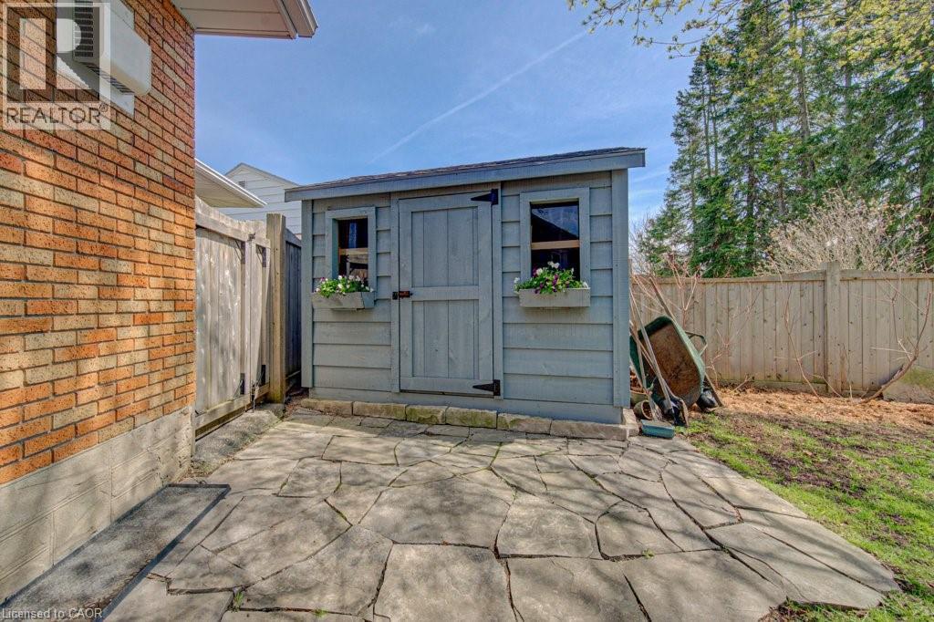 549 Dunbar Road, Kitchener, Ontario  N2M 2X1 - Photo 39 - 40824240