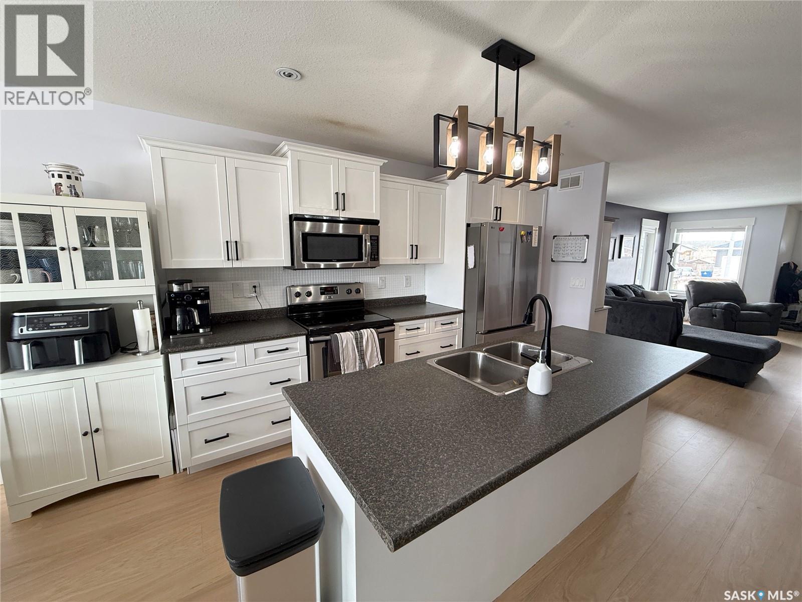 724 Quessy Drive, Martensville, Saskatchewan  S0K 0A2 - Photo 10 - SK033993