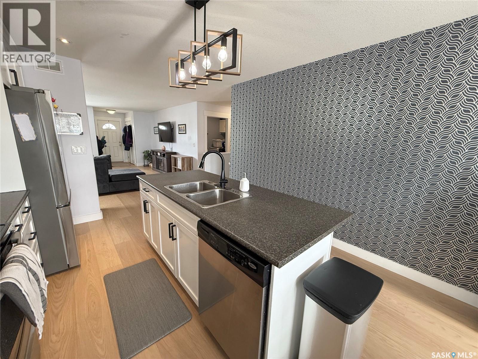 724 Quessy Drive, Martensville, Saskatchewan  S0K 0A2 - Photo 11 - SK033993