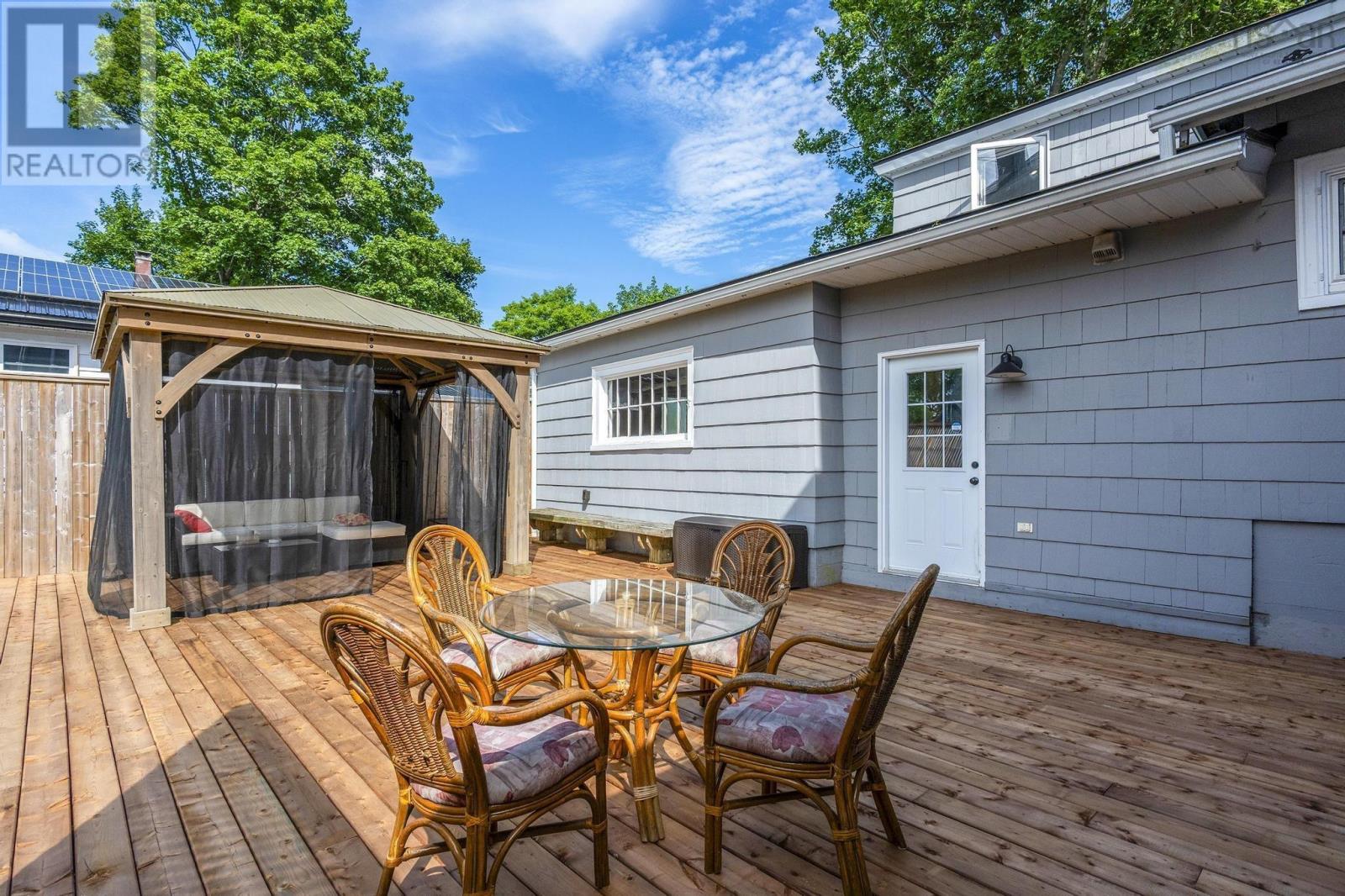 57 Alexandra Avenue, Bridgewater, Nova Scotia  B4V 1H2 - Photo 7 - 202517590