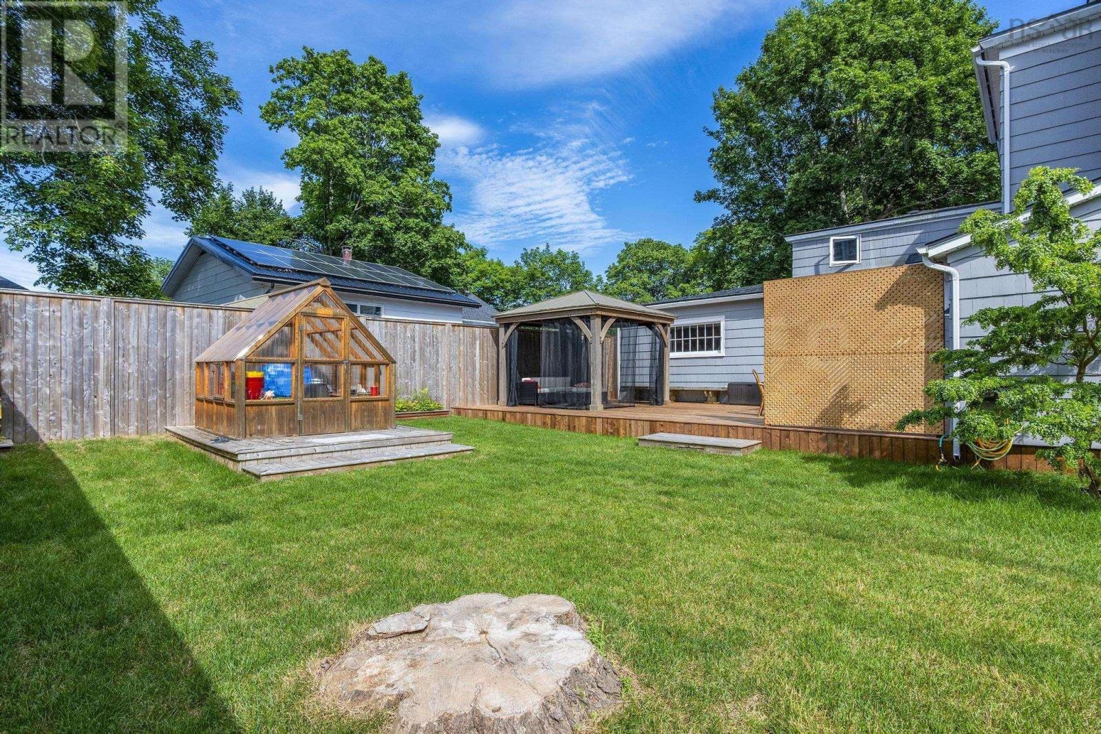 57 Alexandra Avenue, Bridgewater, Nova Scotia  B4V 1H2 - Photo 5 - 202517590