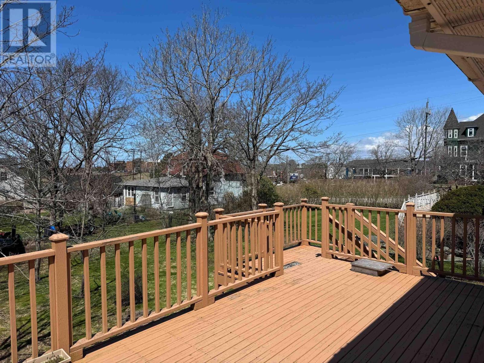 5 Whipple Street, Yarmouth, Nova Scotia  B5A 1W3 - Photo 12 - 202608677