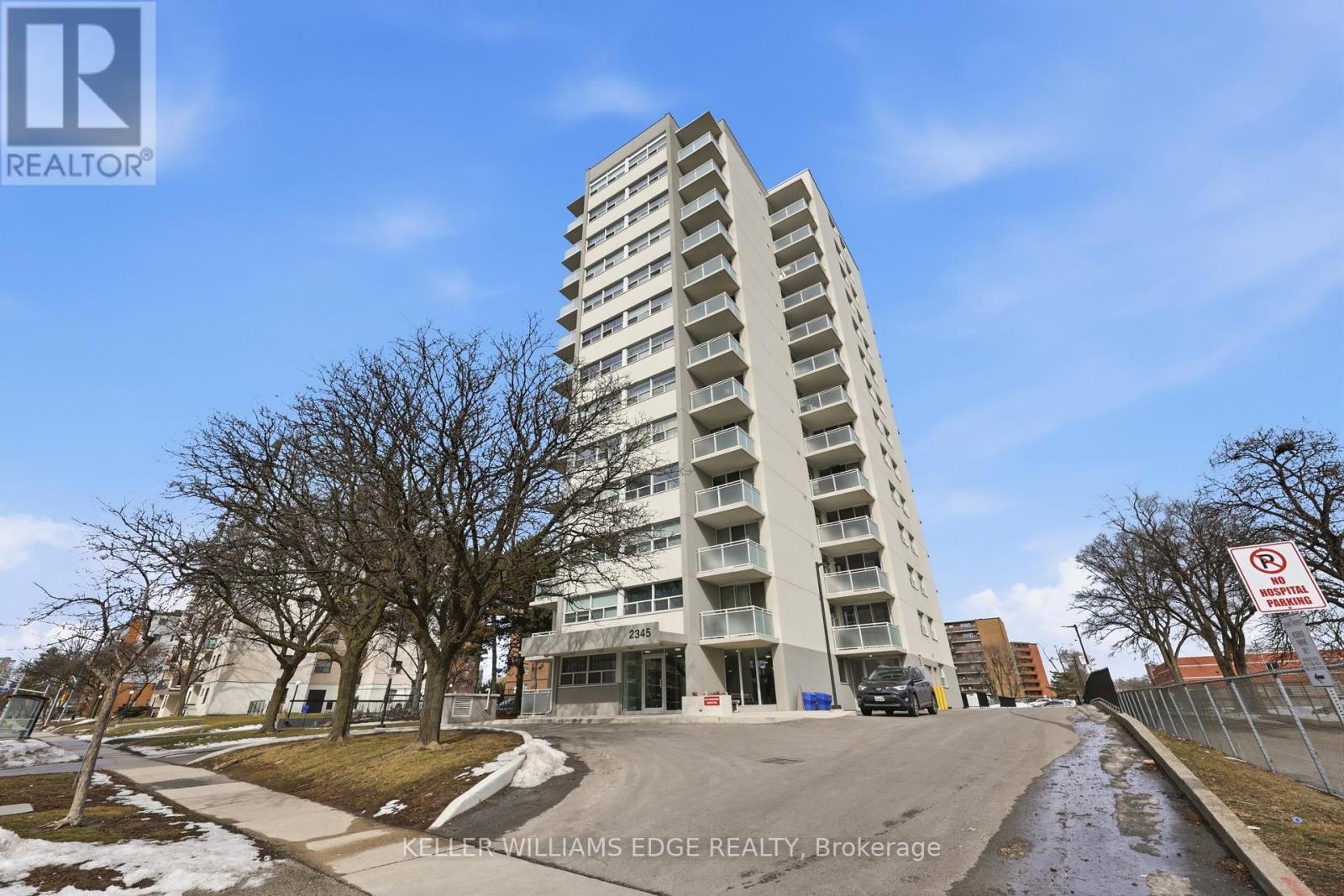 703 - 2345 Confederation Parkway, Mississauga, Ontario  L5B 2H3 - Photo 4 - W12870996