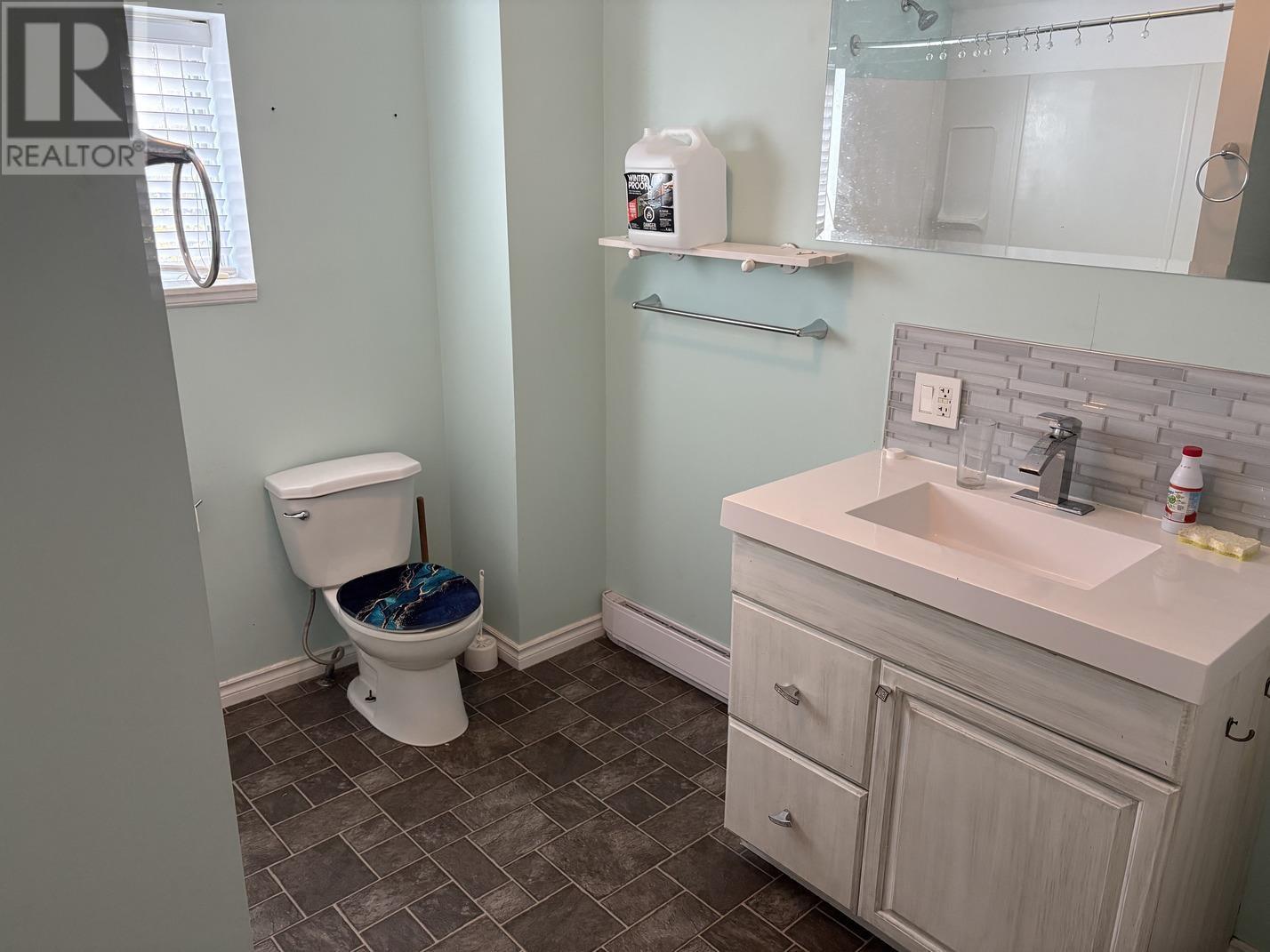 28 St. Georges Ave, Sault Ste. Marie, Ontario  P6B 1W7 - Photo 9 - SM253160